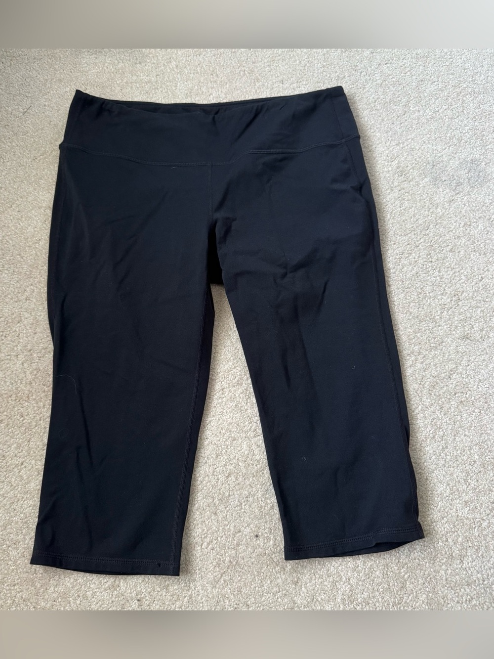 Black ATHLETA  Capri Leggings